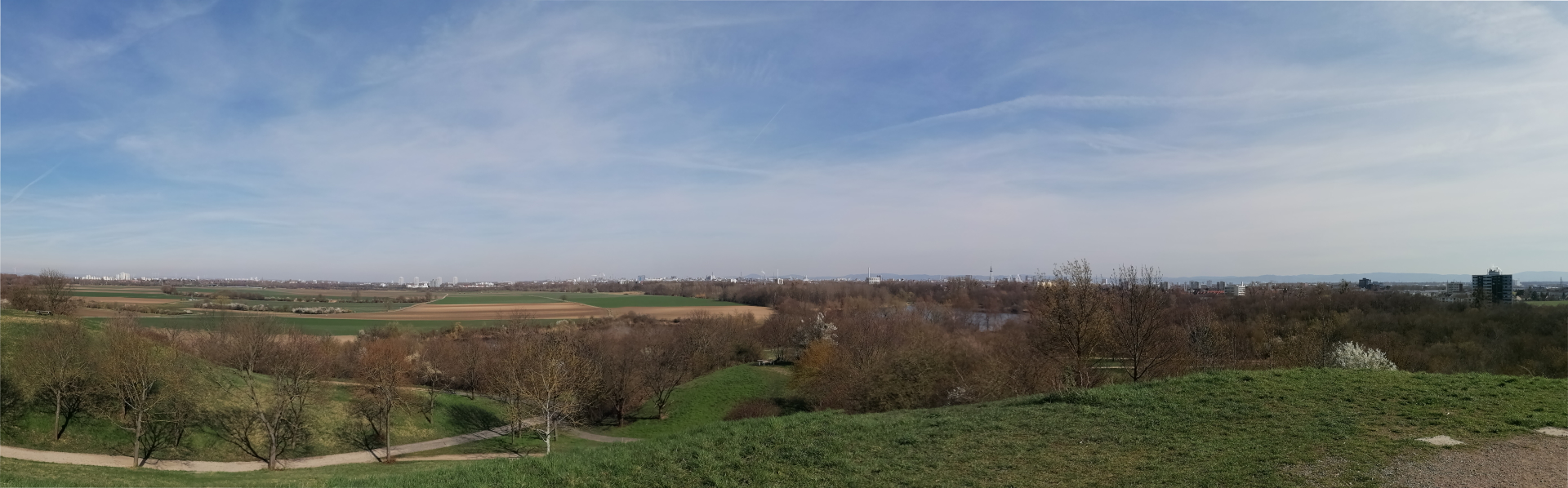 Ausblick auf unsere Gemeinden vom Michaelsberg im Maudacher Bruch